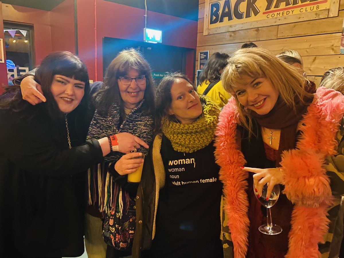 SammiePressdee's tweet image. Best Valentine’s date ever!!!! 

So much love! 💚🤍💜

Thank you for having me @UnleashedComedy.

A comedy club, with BALLS! 😍

Love you @Glinner, @andrewdoyle_com, @tranwithnoname, @AndyShaw1 and  #TeamTerf 

Love rules, without rules!