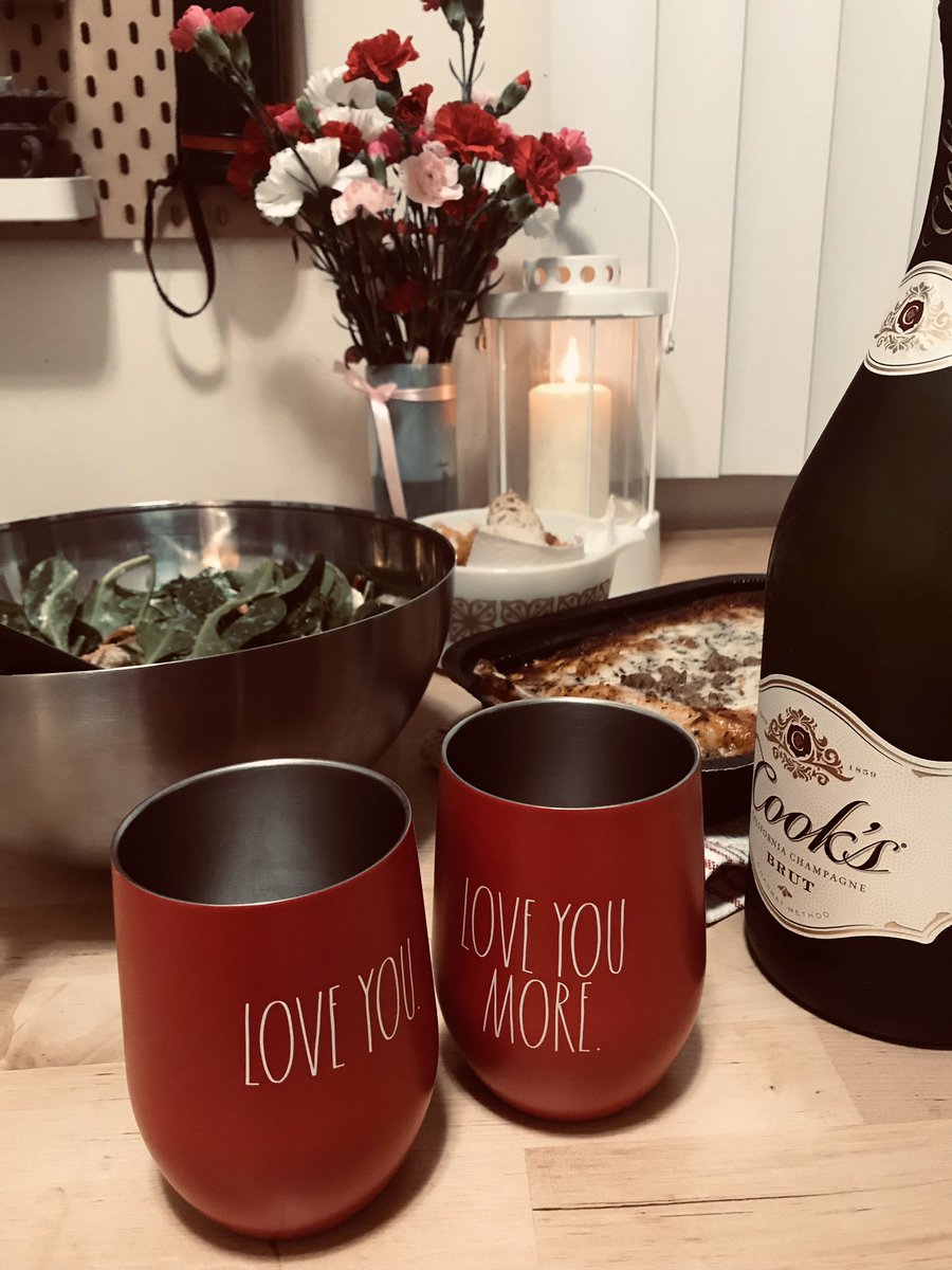 Daryl Leonardo 🎭📚✏️⛸️ tweet media