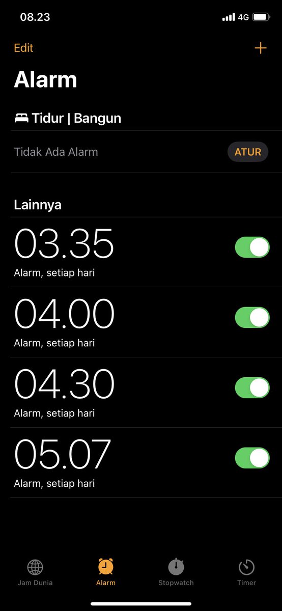 larasdnabila's tweet photo. Alarm udah kea gini masih aja telat😭. https://t.co/xUbxo9Gjyc