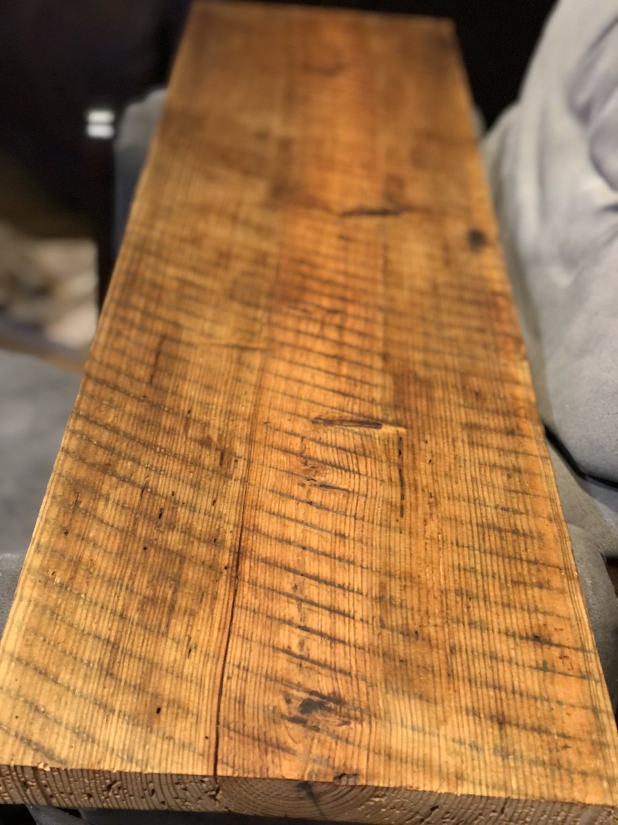 CodiakCreations's tweet photo. So. Much. Character. #codiakwoodworking #woodworking #woodworker #reclaimedwood https://t.co/HOFrF8KbiP