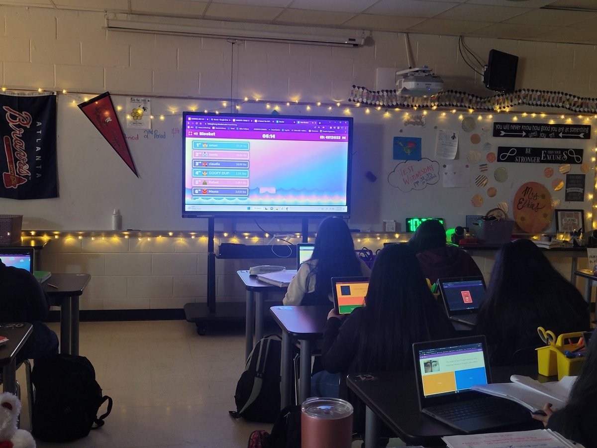 AMSkelkins's tweet photo. Playing some Blooket to review for our test on DNA!🧬📝
@AMSAggies https://t.co/mEM5UjV0WV