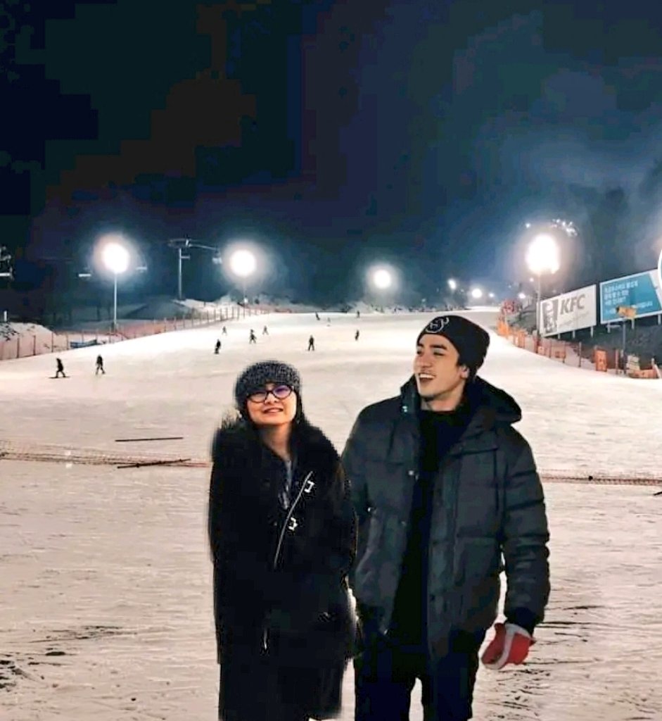 Jenndex31's tweet photo. Sarap mag snow tuloy..
#FiLay
#BarDa , #DaRbie
#MCIAgnosOBaril #MariaClaraAtIbarra
David Licauco | Fidel
Barbie Forteza | Klay https://t.co/qfVouI3j50