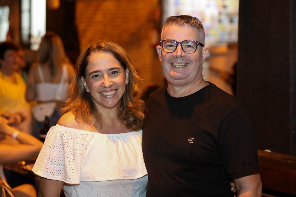 samlouzada's tweet photo. "Meu riso é tão feliz contigo, meu melhor amigo é o meu
AMOR"
Happy Valentines Day
@claudinholouzada 
Amú Muitú Tú https://t.co/9vl64Oxn8N