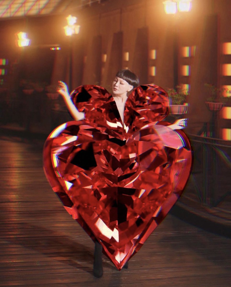 ilonasong's tweet photo. Happy #VDay ❤️ Our #iconic LUV dress got a precious upgrade✨✨✨
Shine bright in the #digital Gem LUV Dress at @dressxcom
JudyChow ,Jamie QQ ,Kate Ozerov,
@be__zaira
#valentinesday #digitalfashion #luv #luvdress #dressx #digitaldressing #digitalavatar https://t.co/HWY1uI89ib