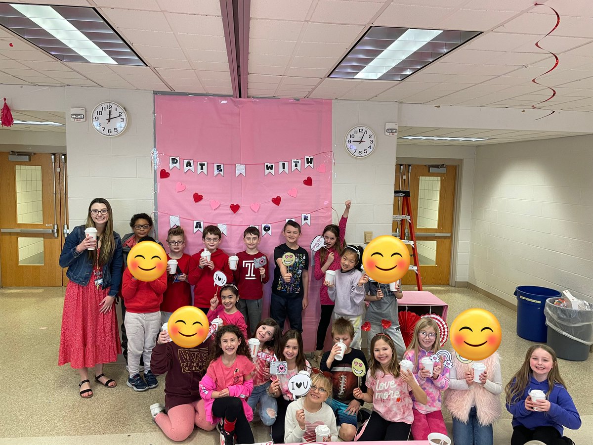 MissGoldbergCB's tweet photo. A great day for a blind date with a book! 3rd graders picked books knowing only their genre and a few details. We even had hot chocolate and donuts while we read! Happy Valentine’s Day and happy reading! 💕 @CBBridgeValley https://t.co/GN3p6ysQBZ