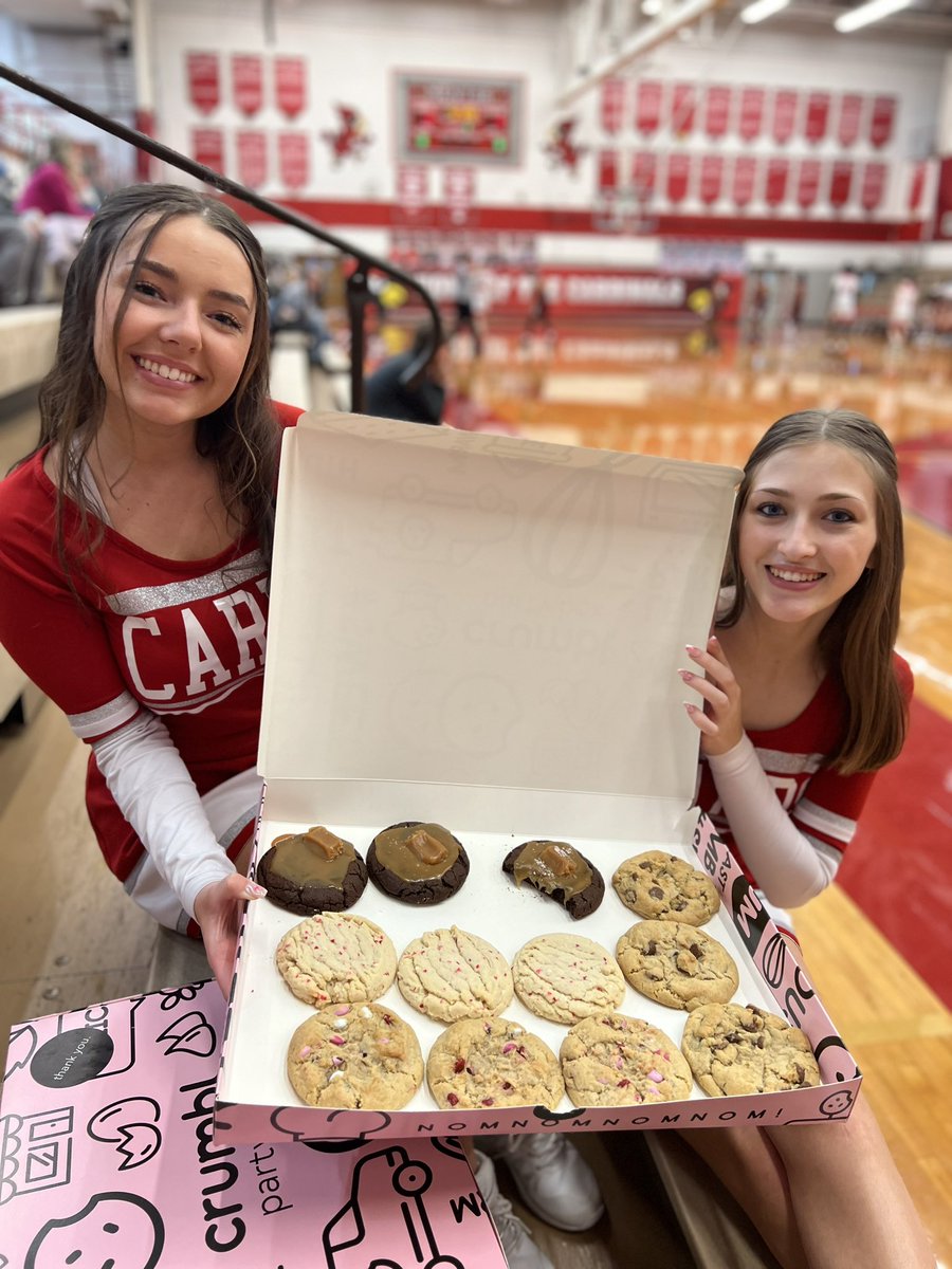 Thank you <a href="/CardinalCage/">Cardinal Cage Club</a> for the delicious Valentines Day treats!! ♥️😋