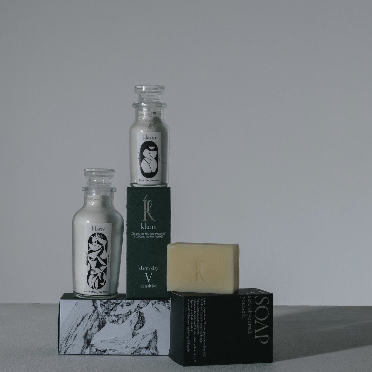 klarmclay's tweet photo. About Clay Soap🧼

ブランド独自ブレンド
植物由来の7種のオイル/発酵エキス/
ホワイトクレイを贅沢に配合。

配合成分には徹底したこだわりを持っているため、以下の成分を不使用で製造しております◎

石油系界面活性剤/鉱物油/シリコン/着色料/香料/パラベン/エタノール/パーム/酸化防止剤 https://t.co/V2jXvsEFRs