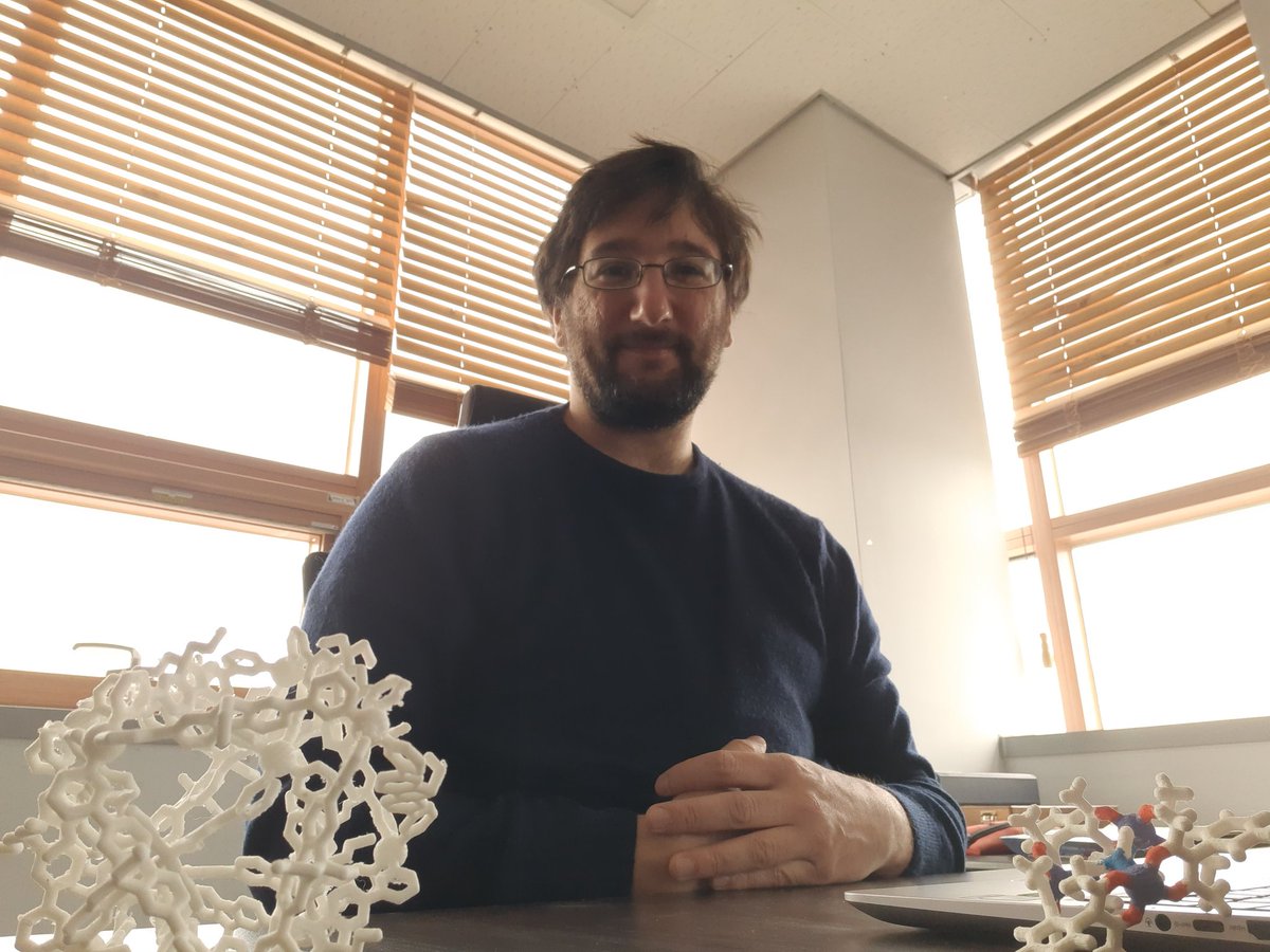 안녕하세요.
I'm super happy and excited to share that from the 1st of March I will start my independent career as a tenure-track assistant professor in #inorganic #chemistry at Chonnam National University <a href="/yesCNU/">전남대학교</a>. #newPI with an amazing corner office and a jet lag face
