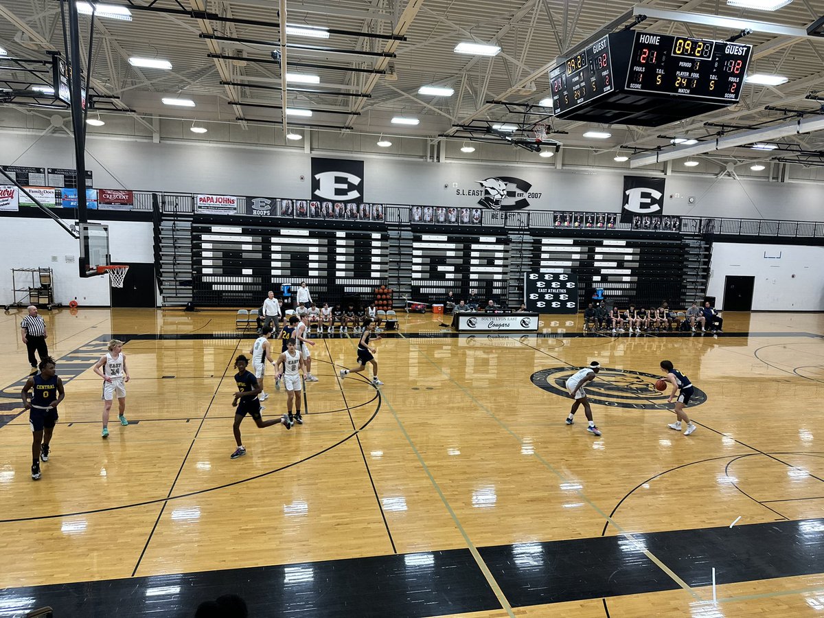 Inspiredmoving's tweet photo. Ahh, love seeing all the familiar faces between students, staff and parents at extracurricular events. @MillenniumMS @BeEast_Cougars Senior Night was 🔥! Congrats seniors! 👏🏻 📣 https://t.co/RR2ApsEkjj