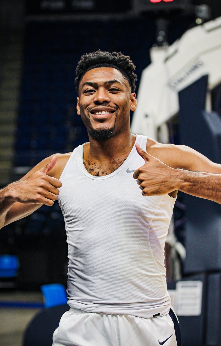 PennStateMBB's tweet photo. 👍THIS GUY JUST DROPPED 41 POINTS👍

#WeAre | @JalenPickett7 https://t.co/Enu4J2bY7K