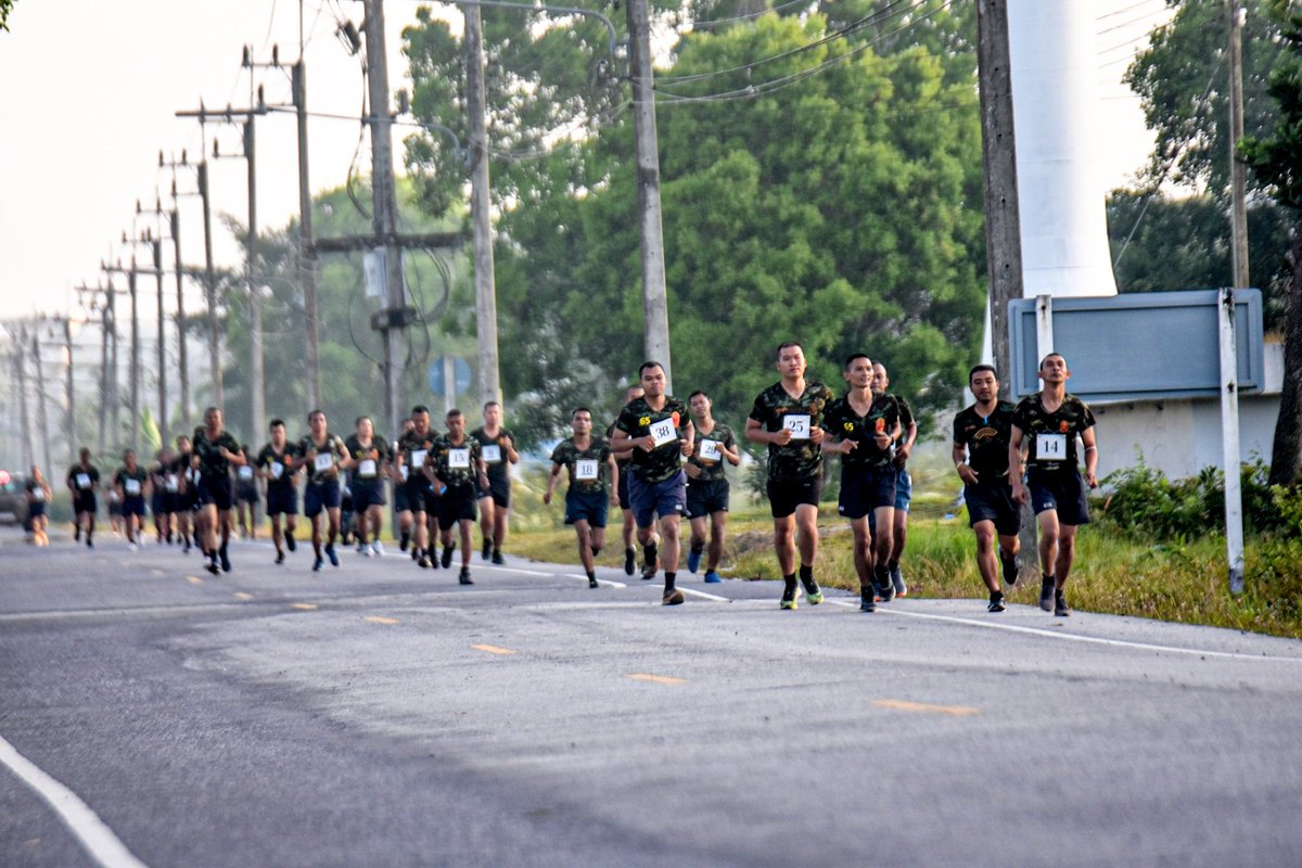INFANTRY1522's tweet photo. "สุขภาพดี ไม่มีขาย อยากได้ต้องสร้างเอง "  💪💂🇹🇭🏃 ร.152 พัน.2 ทำการทดสอบ ร่างกายกำลังพล ประจำปี 2566 ณ ค่ายพระยาเดชานุชิต https://t.co/fbOeXv5nOC