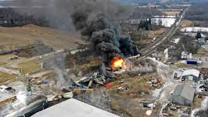 UnitedNewsCorp's tweet photo. Was this a self driving train, carrying hazardous materials with no staff onboard. Any injuries, anyone under the influence of drugs or alcohol? Who was the Operator? #trainderailment #PalestineOhioDisaster #OhioTrainDisaster #VinylChlorideExplosion #vinylchloride #TrainOperator https://t.co/0nwdpZthaW