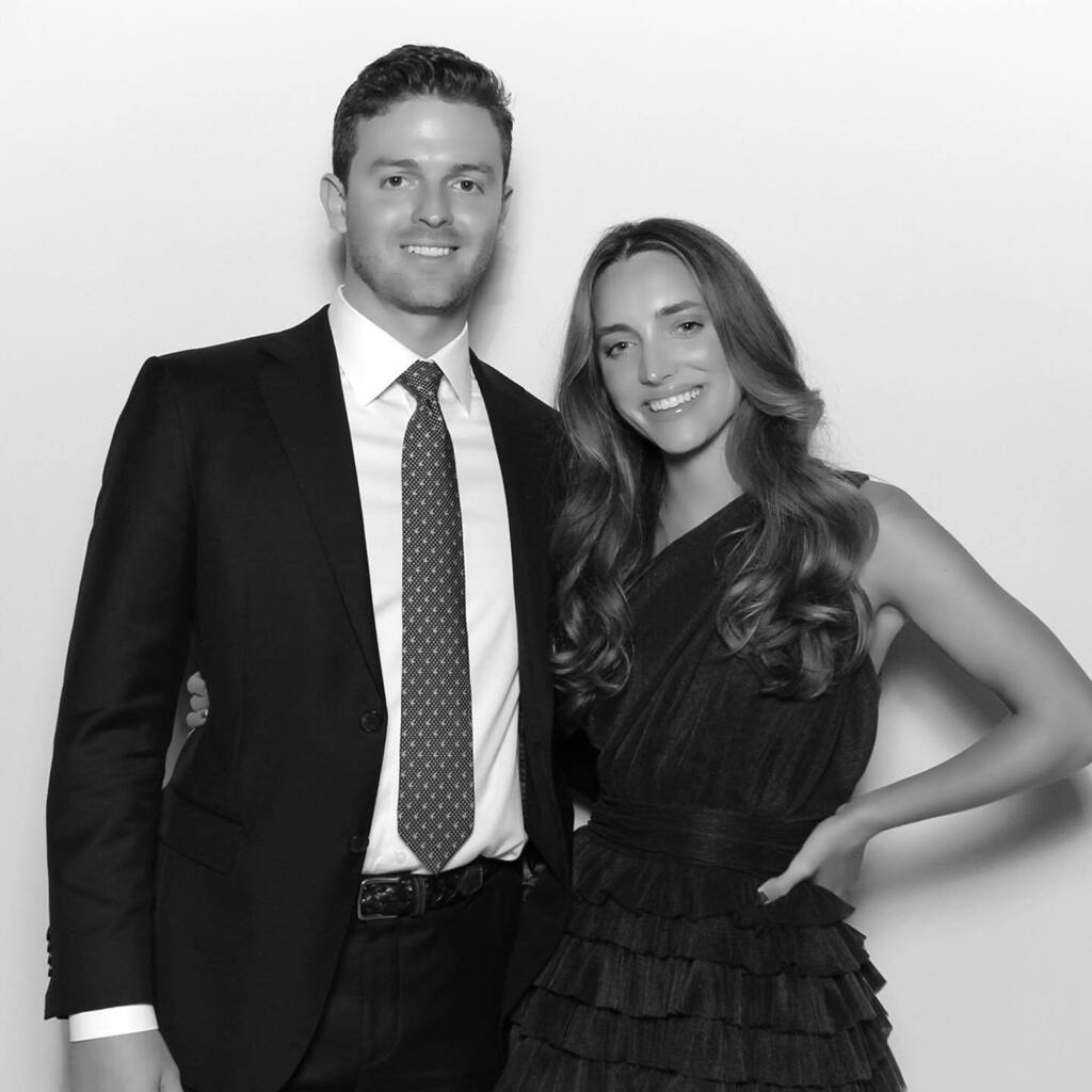 BoothEasy's tweet image. Happy Valentine's Day! We know you love love just as much as we do. Whether you're celebrating with your partner, friends, or fur babies, we want to help you capture those special moments (in black and white or color)! ❤️📷❤️

#ValentinesDay #glamboot… instagr.am/p/CoqlerRte9V/