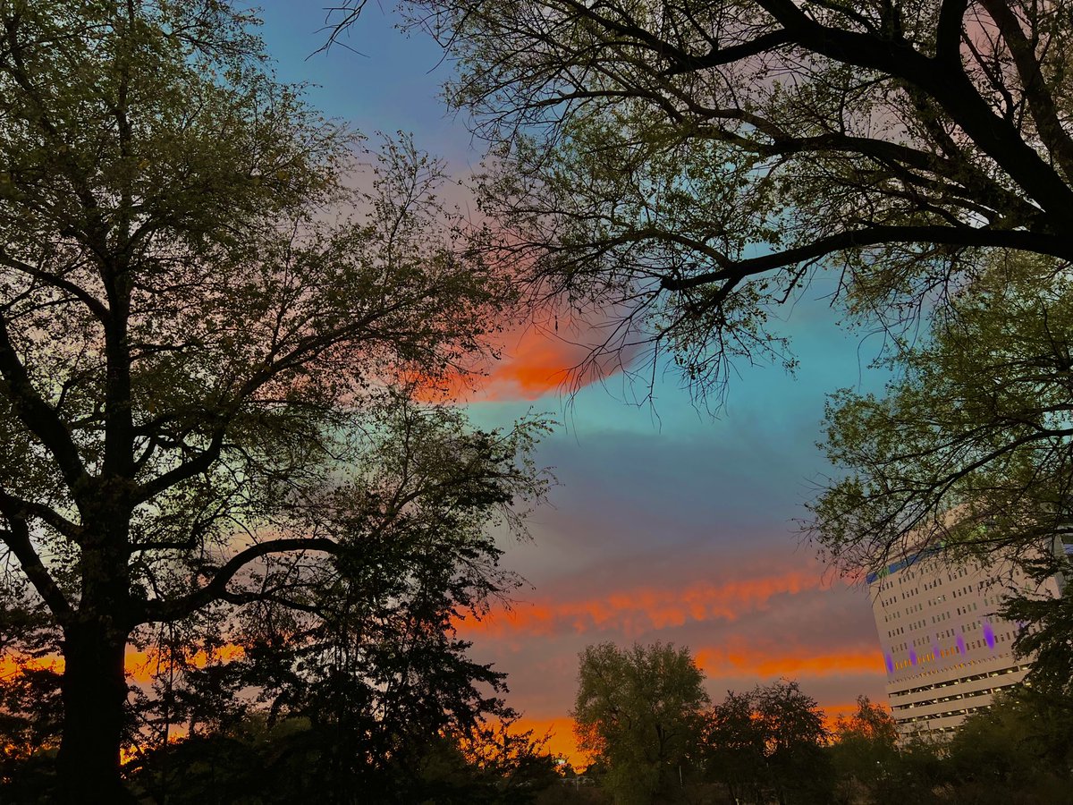 Fernand0Fl's tweet image. Que gran atardecer nos regaló hoy #Culiacán ❤️‍🔥