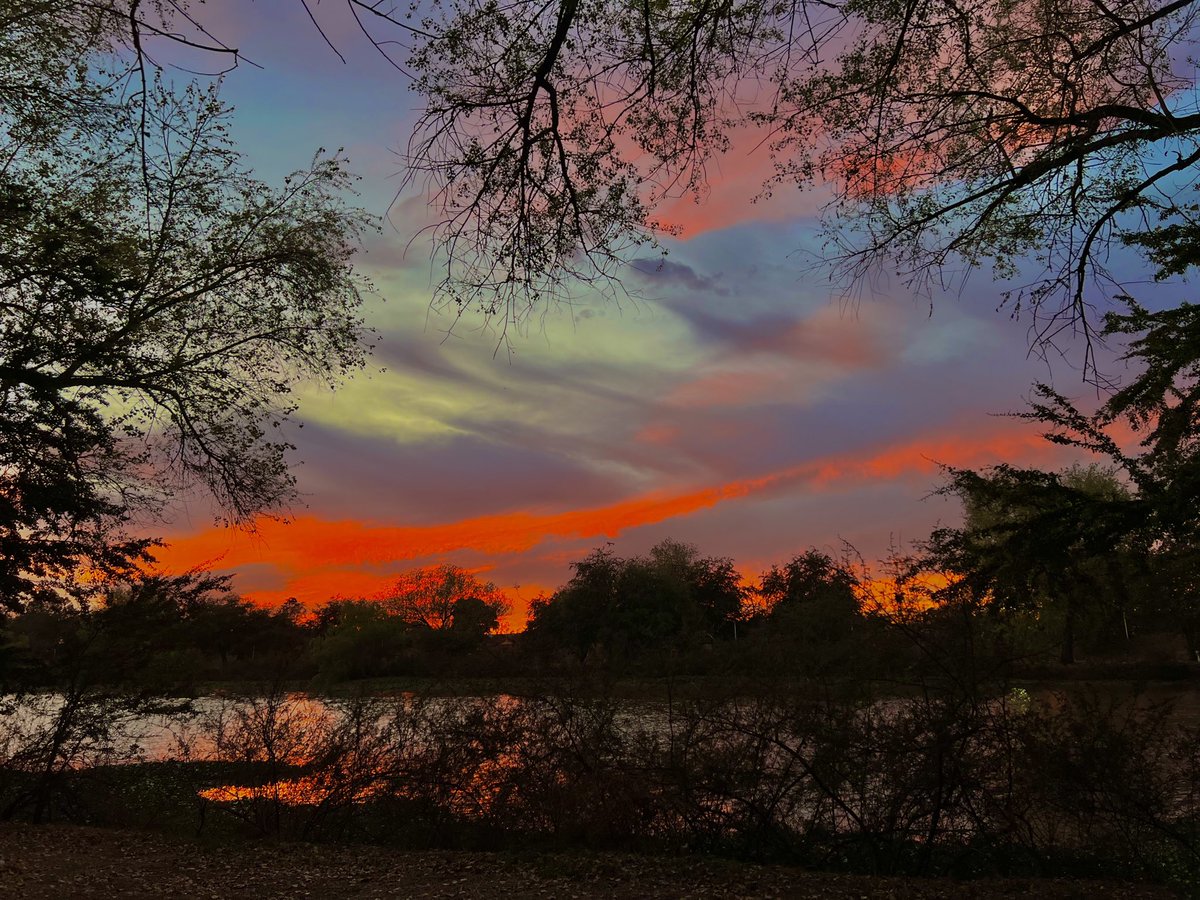 Fernand0Fl's tweet image. Que gran atardecer nos regaló hoy #Culiacán ❤️‍🔥