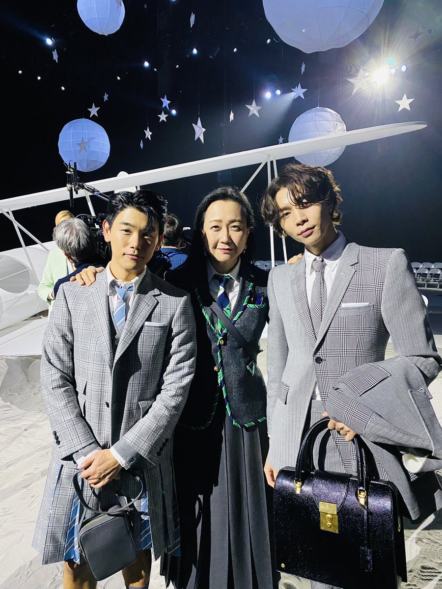 minjinlee11's tweet photo. My first Thom Browne show. Saw my dear friend @ericnamofficial and met Johnny Suh of @NCTsmtown . Even got to congratulate the inimitable @ThomBrowne on his beautiful and moving show. https://t.co/f7ayyIEVHe