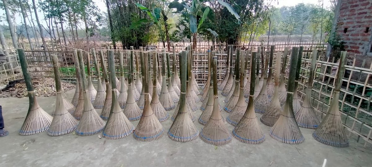 Mrinal_MLA's tweet photo. The village Dustbin. Our villagers are getting ready for the forthcoming Inter-Village Cleanliness Competition. #cleankhumtai #destinationkhumtai https://t.co/u38zwKmFYB
