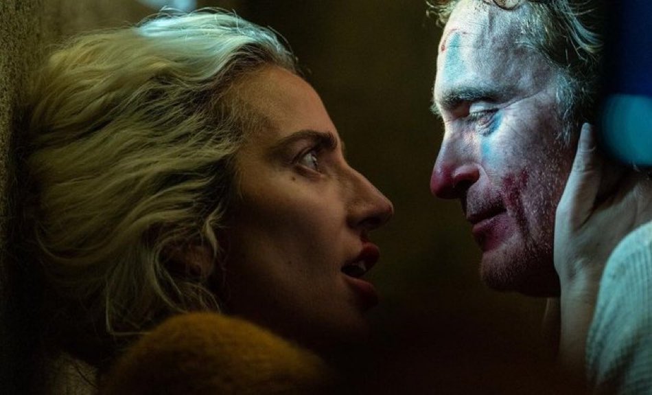 DiscussingFilm's tweet image. First look at Lady Gaga and Joaquin Phoenix in 'JOKER: FOLIE À DEUX'.