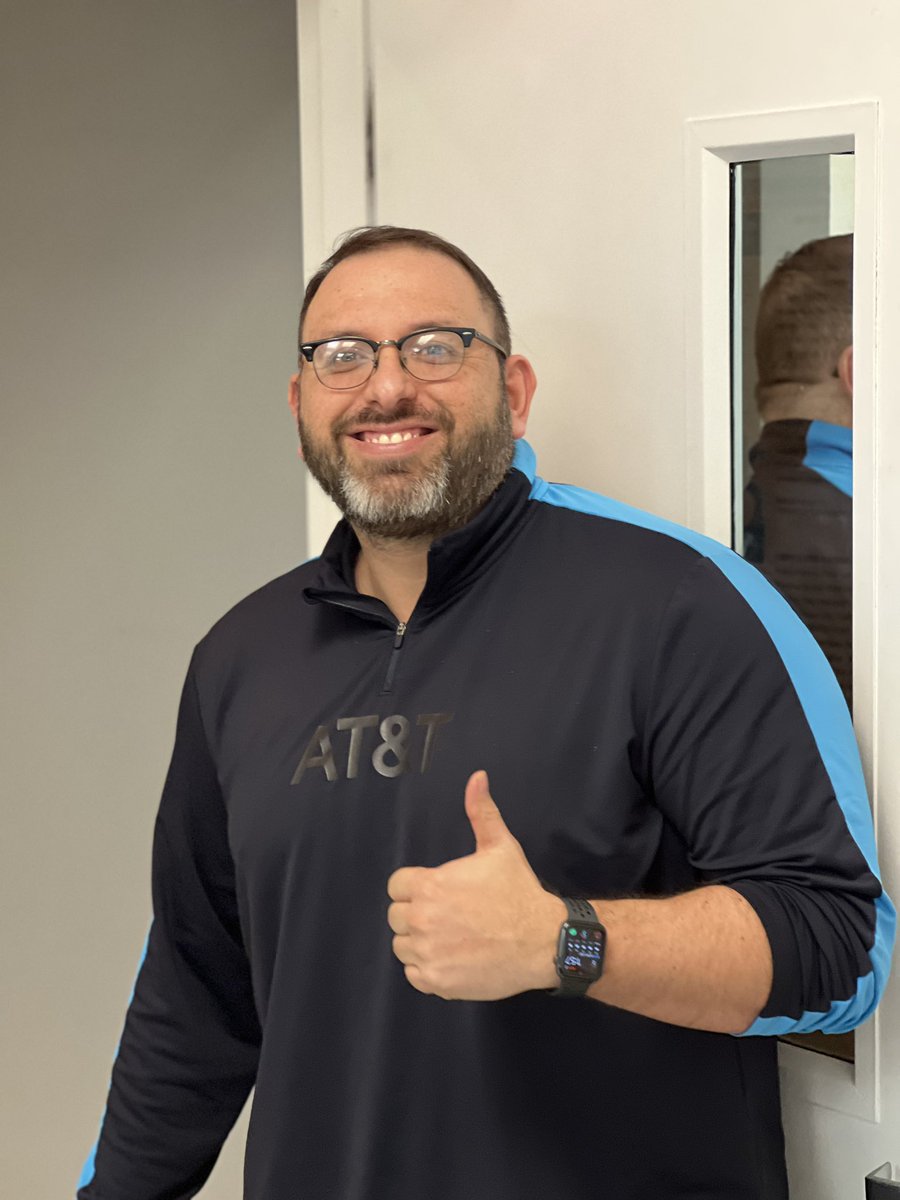 You guys think I forgot 👀 nah, JOSE is the man of the day. He is such a perfect example of what caring for the customer looks like! Jose always and I mean ALWAYS takes care of the customer like family! #recognition #ATT #NTX #leadership