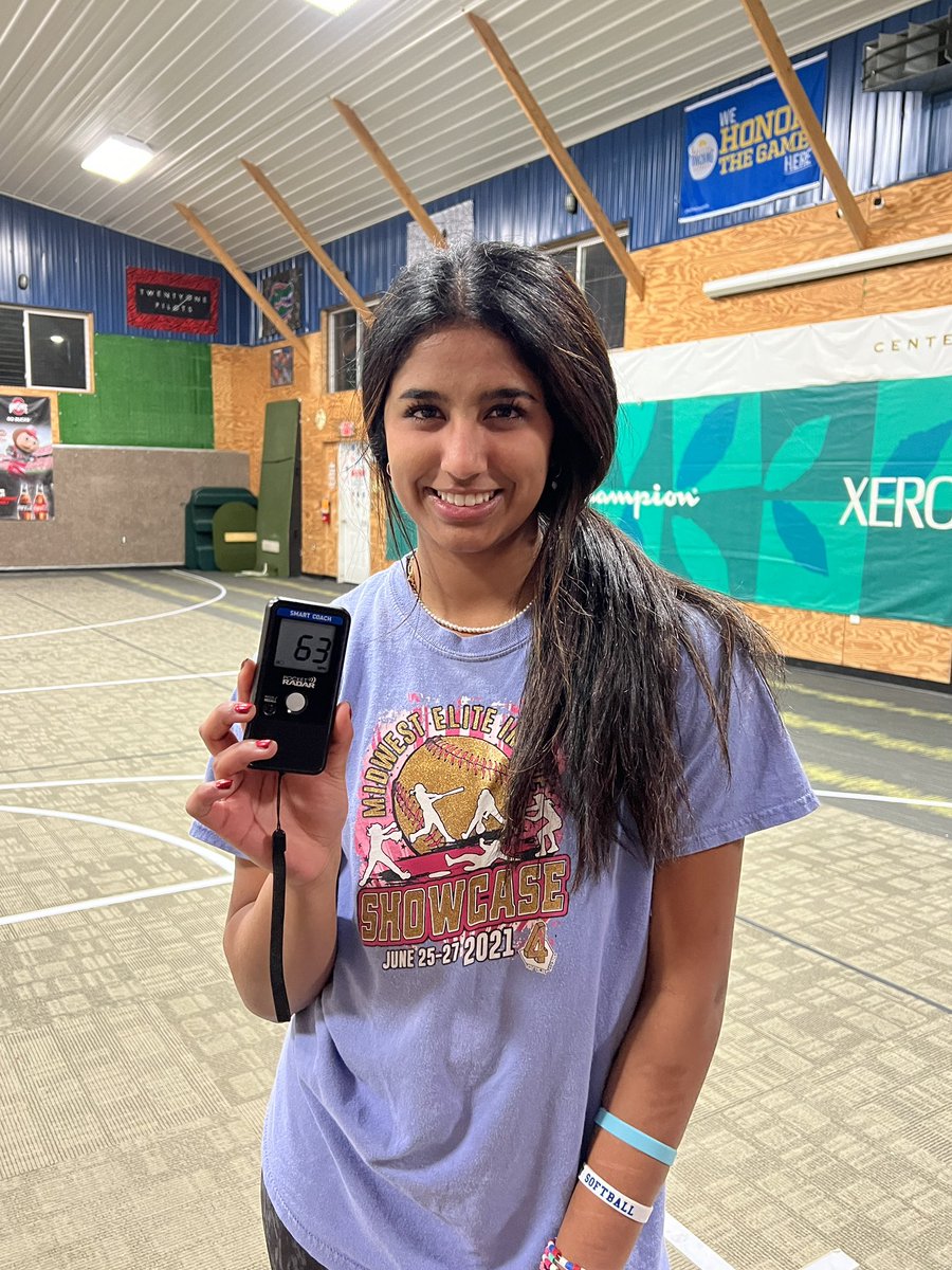 gauri naik tweet media