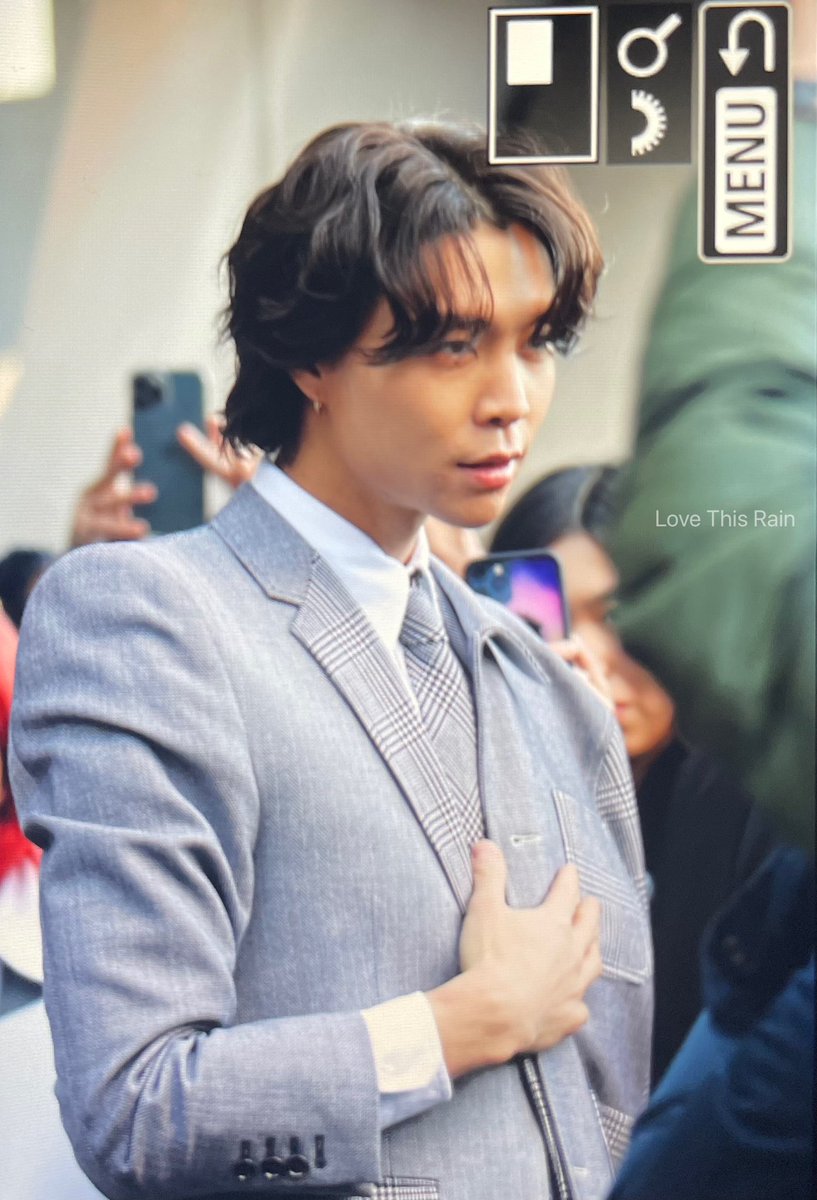 [230214]  NYFW 2023 

Have a good time in NY

❤️🤍🖤 

 #thombrowneXJohnnySuh 

#쟈니 #JOHNNY #영호
#NCT #NCT127 #엔시티127