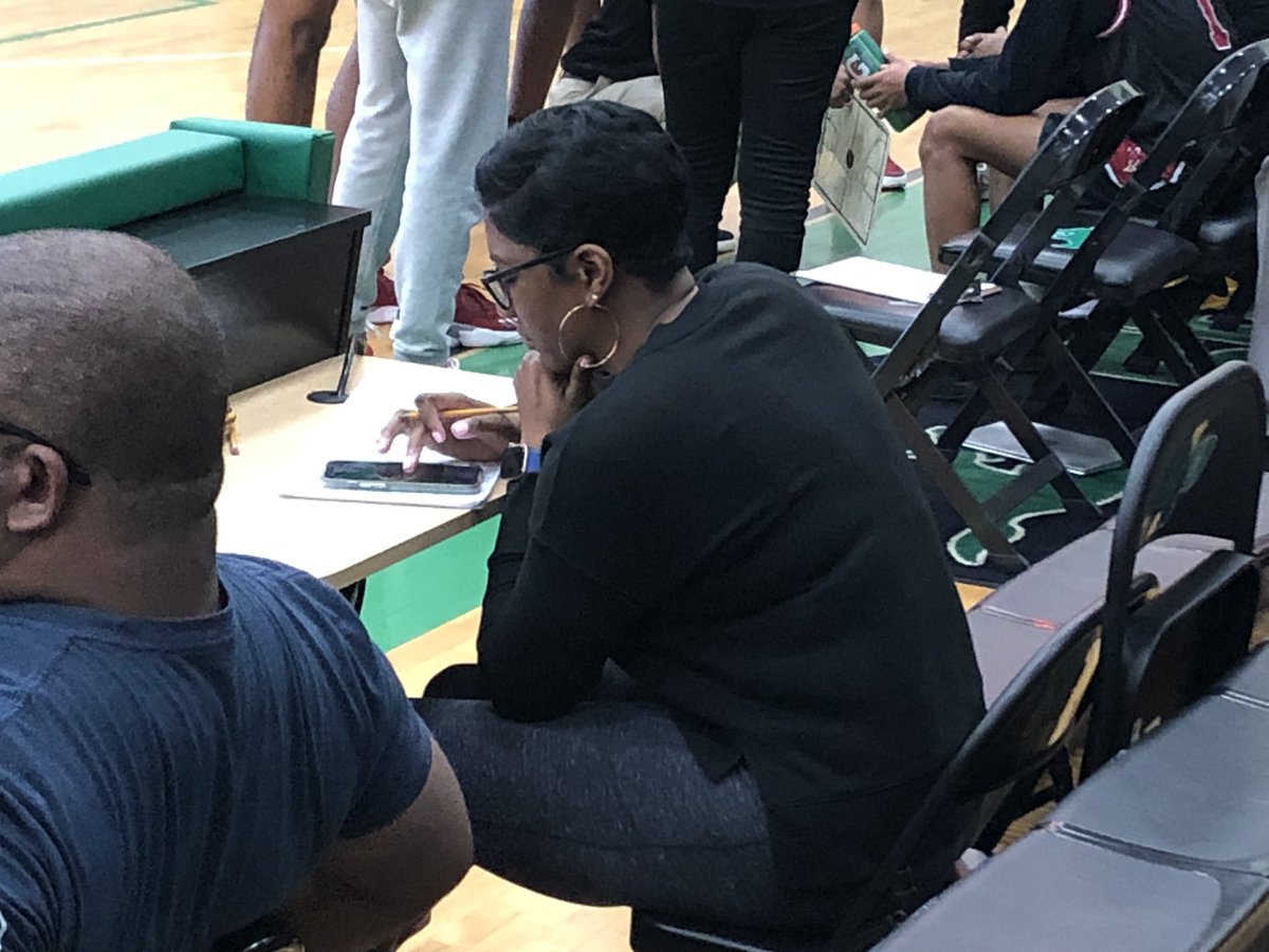 SoMeck4AHoops's tweet photo. If no one has told you lately, THANKS for all you do!
#ScoreKeepers
#TheBook
#ScoreBook https://t.co/lDLTg6hRQ2