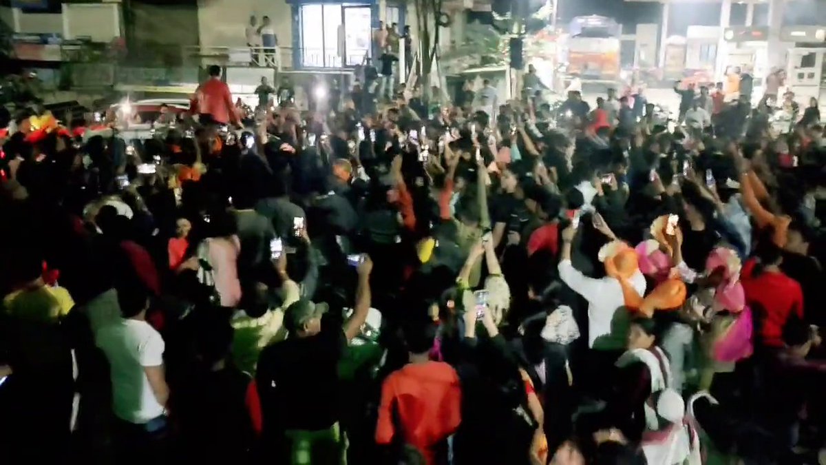 shubham_ambre20's tweet image. Har taraf @ShivThakare9 hi chaya hai bhai🤞🏻💯😍
#crease
@ShivKiSena123 @ShubhamTharwani @ColorsTV @TEAMSHIVKISENA