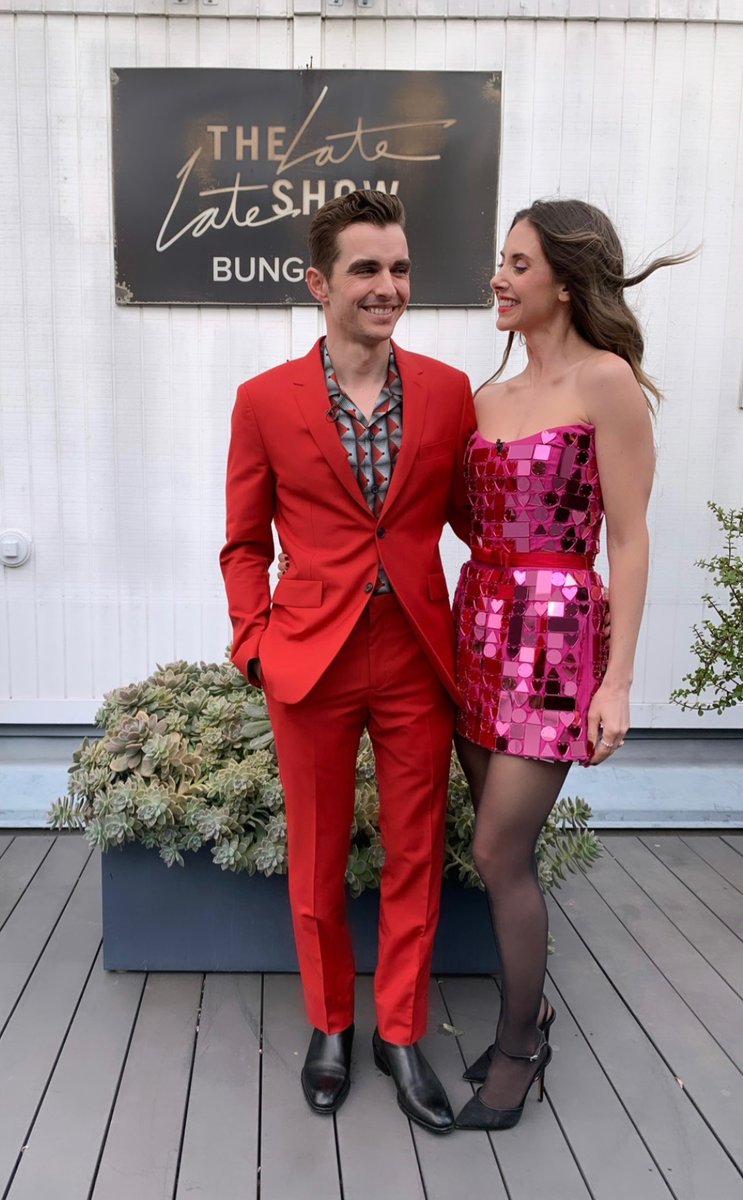 alisonbrie's tweet image. Sorry I was late to the party - Dave and I were taping a special Valentine’s Day episode of @latelateshow ❤️ Tune in tonight (to see me streaking in a new location!) #loveandlaughs #SomebodyIUsedToKnow