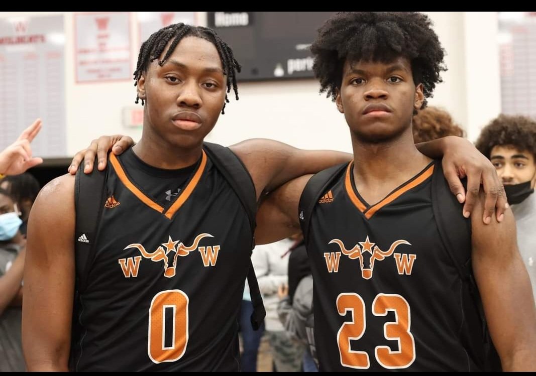 Caribbe66857780's tweet photo. 1 year ago WT White Boys won District Championship!!! 🏆  
Horns Up 🏀 
@ImOnly_Pj https://t.co/6IT0Qr2qFM