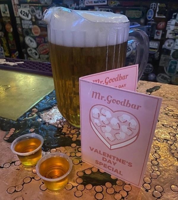 buffbeerleague's tweet photo. No better way to celebrate #ValentinesDay than with a fresh pitcher of PBR and shots of #chymes at @ElmwoodGoodbar. https://t.co/hnnj9LuBVu