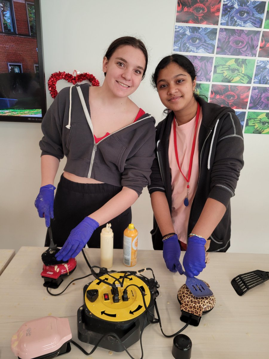 Andrea Lossing tweet media