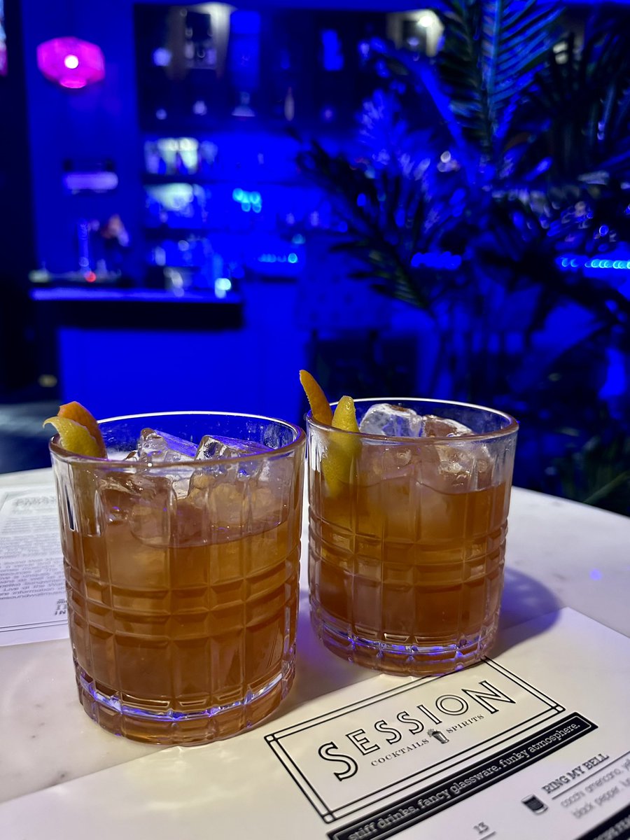 Allie_Davison's tweet image. Finally made it! Cocktails taste even better after a W - @SessionCocktail  🙌🏼