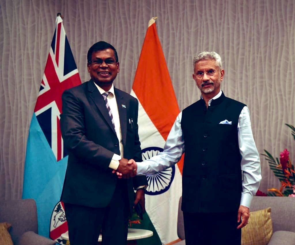 EAM Dr S Jaishankar met the Deputy PM of Fiji, Biman Prasad in Nadi, Fiji.
“Di… EAM Dr S Jaishankar met the Deputy PM of Fiji, Biman Prasad in Nadi, Fiji.
“Di…
