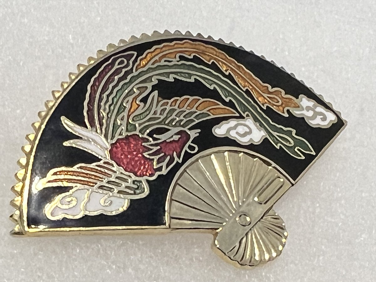 Vintage Cloisonne Fan Brooch Phoenix Bird #EnamelPin #BlackEnamel Gold Tone FREE SHIP #vintagepin #cloisonne #cloisonnejewelry #vintage80s #vintagejewelry #brooch #lapelpin #phoenix #chinesefan #japanesefan #asianart #vintagestyle  ebay.com/itm/2661047329… #eBay via @eBay