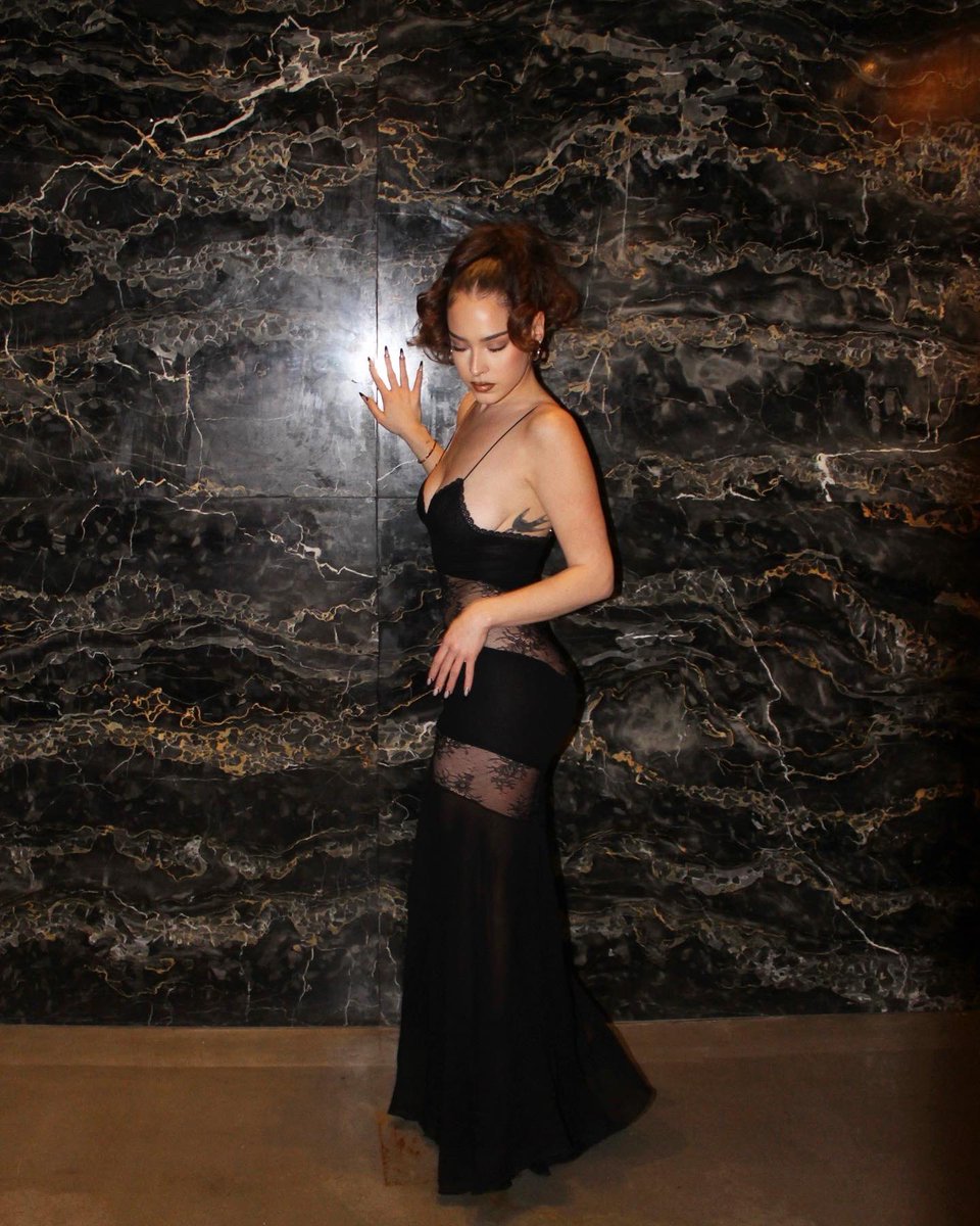 Maetasworld's tweet photo. 💋 https://t.co/q6RzD4LVbK