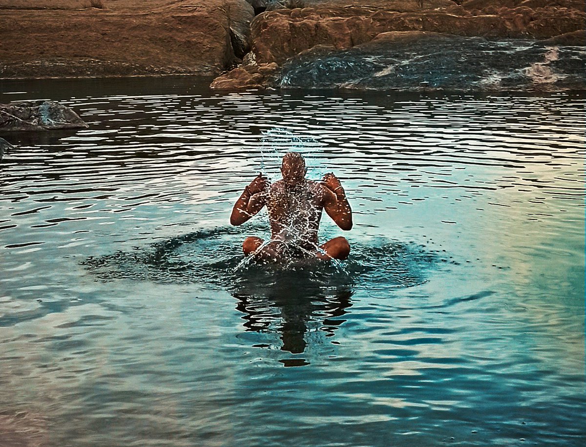 Gm
I fell asleep again.
By: @arashsahraNFT