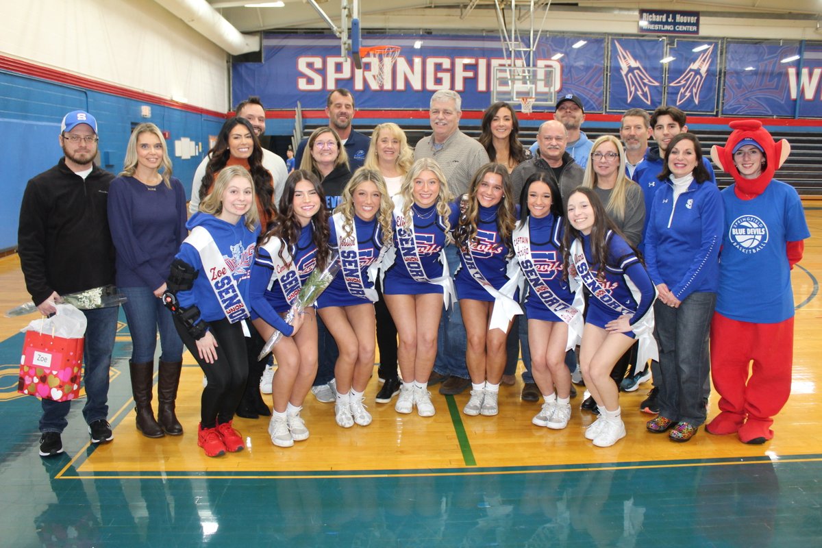 sfieldathletics's tweet photo. Cheer &amp; Dance Senior Night! It's been a pleasure watching you cheer/perform the last four years! Congrats to our seniors and their families! @CheerDevilsSHS @dancedevilsshs @springfield_com @sfieldHS https://t.co/YuiGrDJtOl