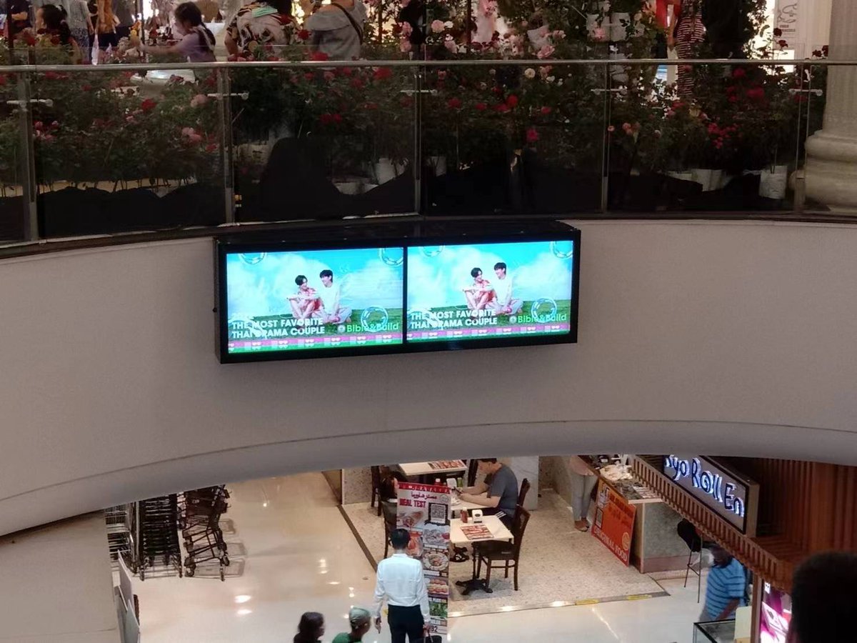 JAM__PLANET's tweet image. The 1st place reward for 2022 The Most Favorite Thai Drama Couple is being placed on Terminal 21 shopping mall 55 screens
⏰Feb.14 - Feb.28
Fans can find Bible&amp;amp;Build on the large screen and take lovely photos with them🥰
#BibleWichapas #BuildJakapan 
#BibleBuild 
@biblebuildTH