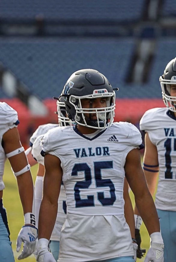 Blessed to receive an offer to play football at The United States Air Force Academy. Huge thanks to @CoachTCalhoun, @CoachLobotzke & the rest of the staff for this opportunity. Thank you to the entire Coaching staff at Valor. ⚡️@AF_Football @GoValorFootball @WEAPONXSPEED 
#SNHABD