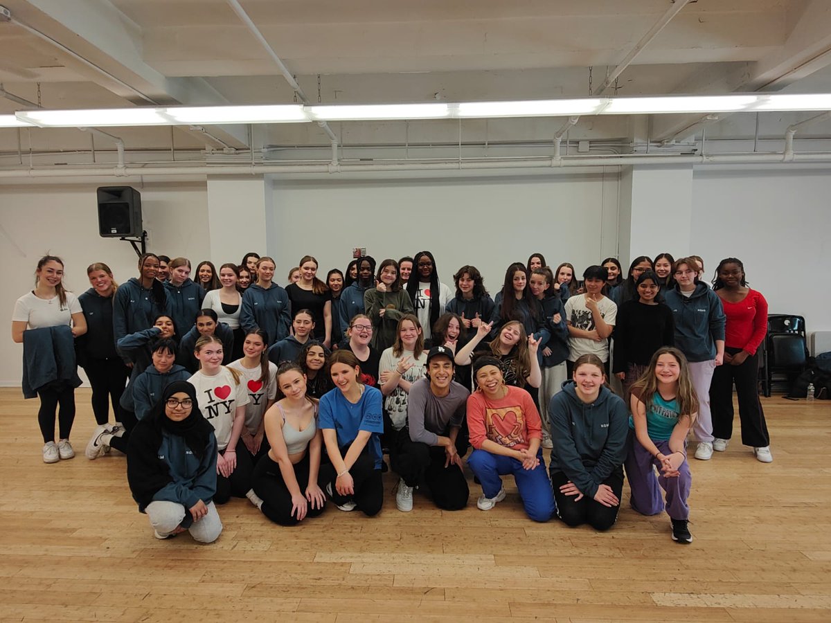 NGHSDRAM's tweet photo. #Broadwayworkshop #grierstudios #performingartstour @NGHSDRAM @NottmGirlsHigh https://t.co/8BxtTiBLLT