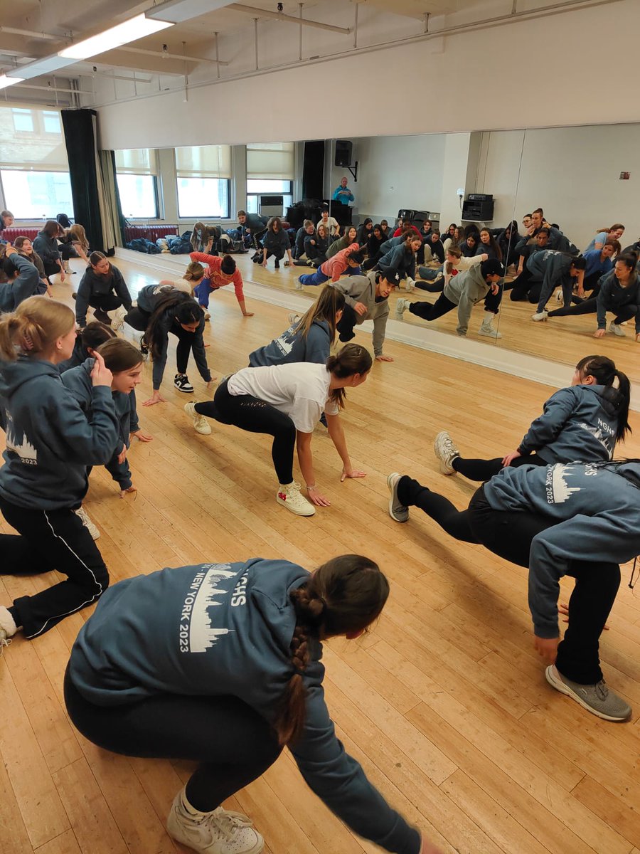 NGHSDRAM's tweet photo. #Broadwayworkshop #grierstudios #performingartstour @NGHSDRAM @NottmGirlsHigh https://t.co/8BxtTiBLLT