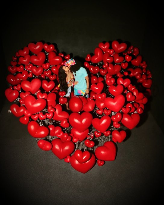 So many beautiful hearts surround us ❤❤❤ https://t.co/OvzOG6JxSn