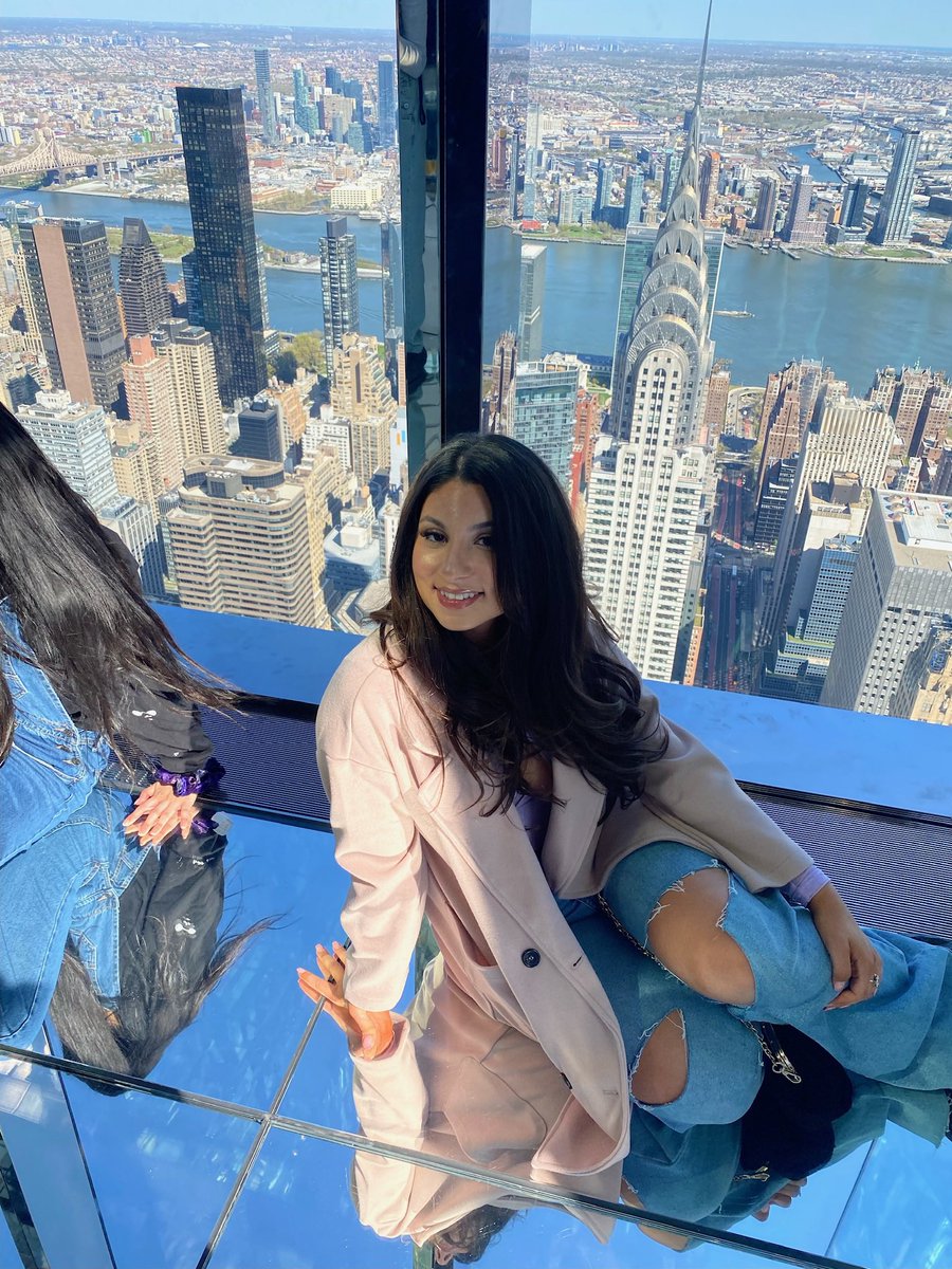 CJRevelo_'s tweet photo. 11 Valentines Days with this beautiful person and many more🥰❤️ I love you always❤️❤️ @alwayssadele https://t.co/pURDTmltXc