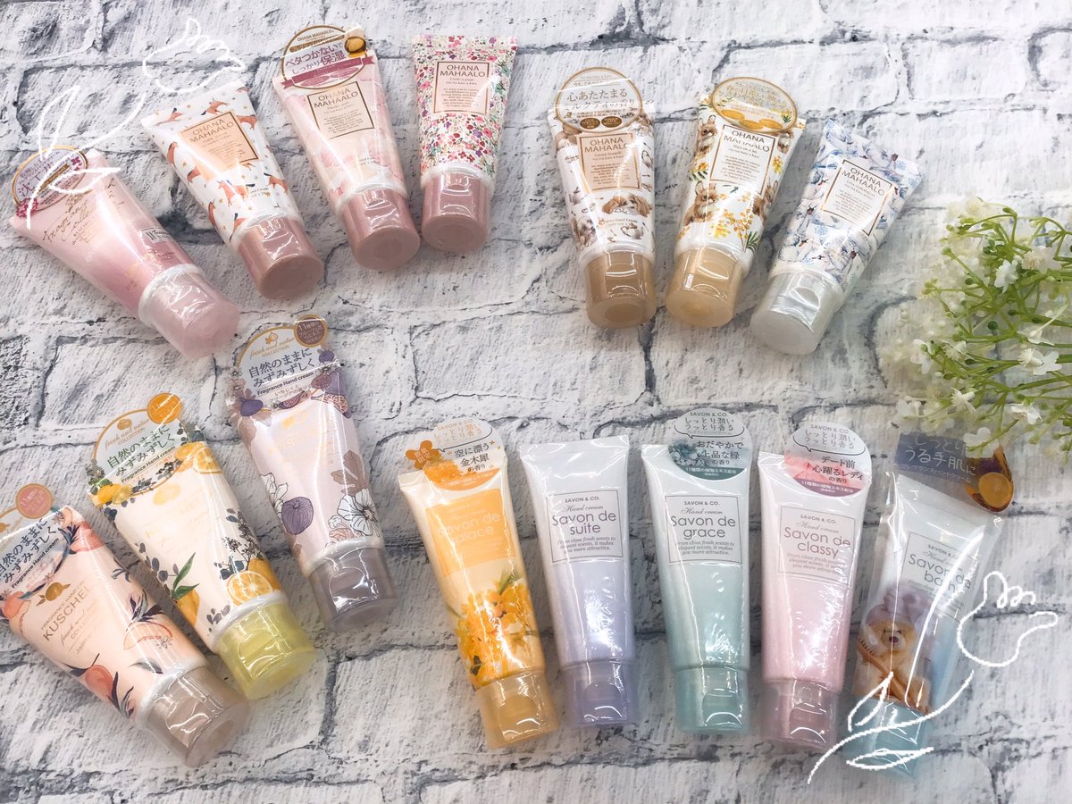 will_koshoku's tweet photo. これからの時期贈り物にぴったり！
ハンドクリーム&amp;ハンカチset🎁💐数量限定ですのでお早めに☺️
他にもパケ買いしたくなる程可愛いハンドクリームも大人気です❤️

 #ウィル更埴店 #FRAGRANCY #ハンドクリーム #ギフト https://t.co/c6OjzEruJr