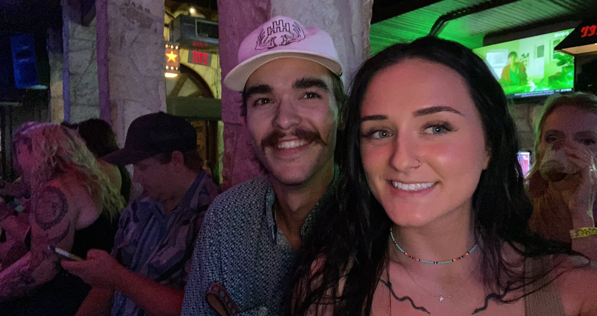 KayleeBitvh's tweet photo. Happy Vday to my only https://t.co/7JmxI7ajdS
