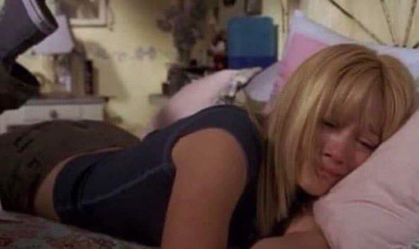 Yo fingiendo que no me duele ver los regalos/flores que les dieron a mis amigas