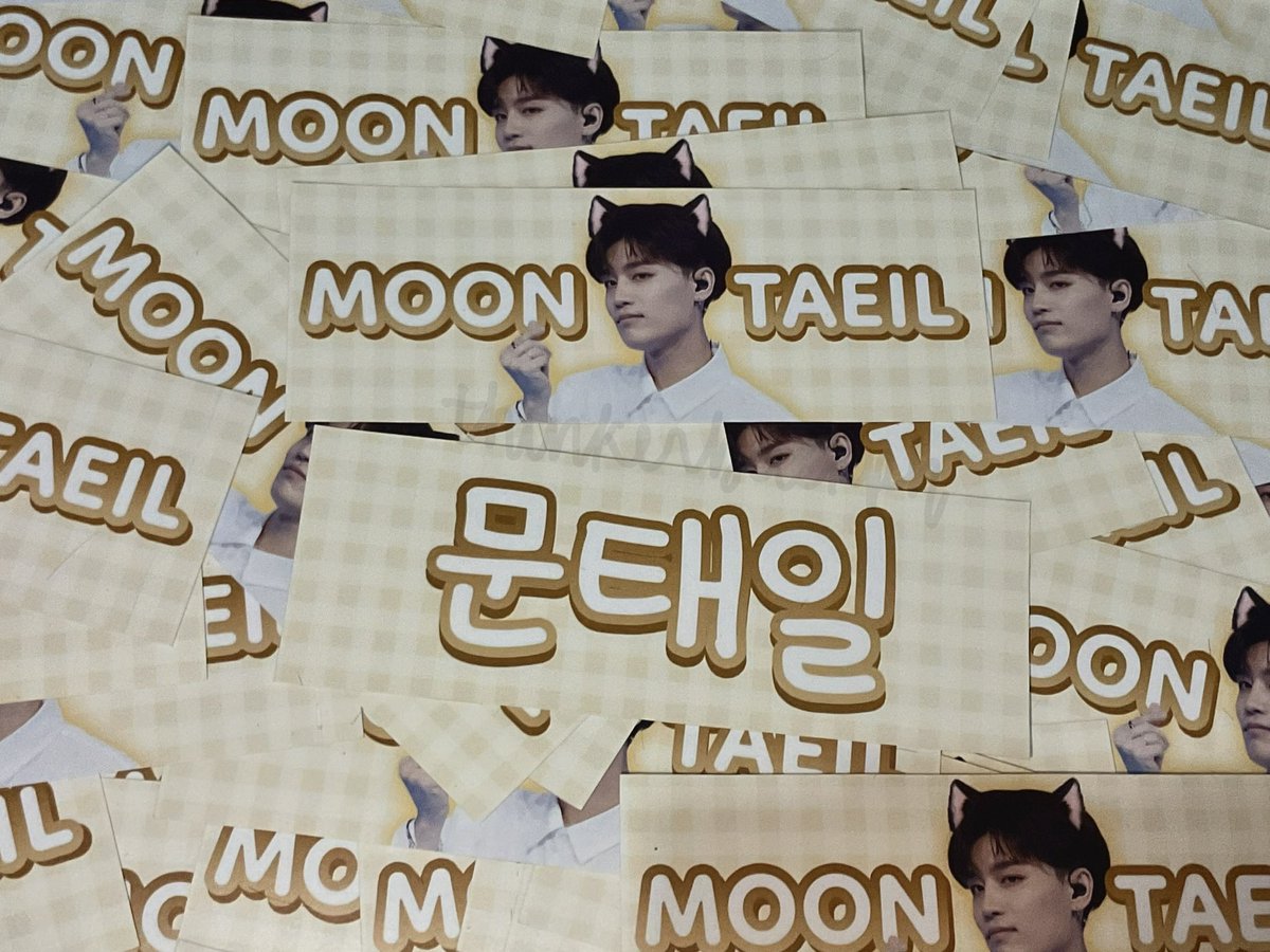 thinkerbaekph's tweet photo. [ 🖨 ] — #tbphprints

✦ moon taeil hand banners for #THELINKTourManila 🌙💚

⤷  300gsm - back to back print - matte coat

🏷 wts lfb ph hand banner photocard photostrip notepad sticker hand fan polaroid chip bag printing service https://t.co/YE6HBrlyUa