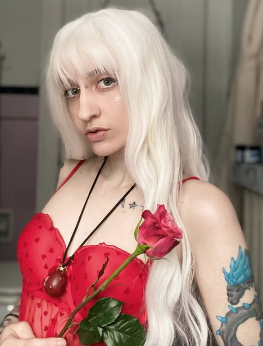 Happy Valentine&rsquo;s Day from Griffith ❤️🌹💋 https://t.co/9eGQKmuOjJ<a href="/tag/berserk"class="tags"><span>#berserk</span></a><a href="/tag/griffithcosplay"class="tags"><span>#griffithcosplay</span></a>