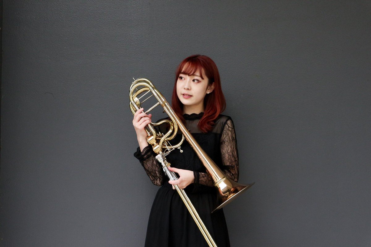 UtopiaJazzO's tweet photo. 【メンバー紹介】
B.Tb
志賀　結菜

バストロ界一のギャルだが、物腰の低さもギャル界一。
流石は姉さん、低音の美味しいとこわかってて、ここぞってとこでいい音で支えてくれる縁の下の力持ちでもある。
トランペットがうるさいバンドにVIP。

ご予約はこちらから↓
https://t.co/7SLy5kveoq https://t.co/rXTPCr5aFZ