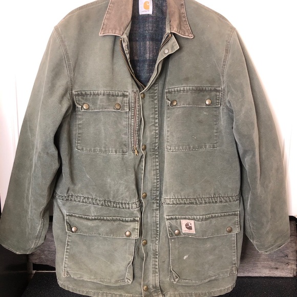 Xiomara94063182's tweet photo. So good I had to share! Check out all the items I'm loving on @Poshmarkapp #poshmark #fashion #style #shopmycloset #hunterfortarget #bebe #carhartt: https://t.co/jvnTuFMiCI https://t.co/Vvi6oblN2q